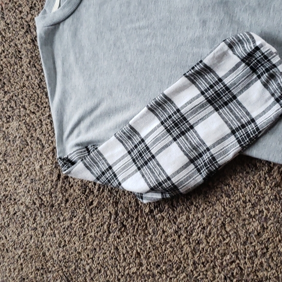 Top - Picture 3 of 3